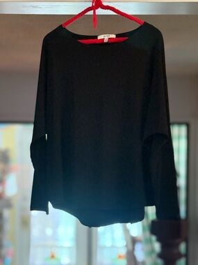 Sympli Black Long-Sleeve Crewneck Top